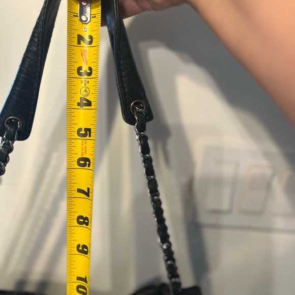 CHANEL Black Leather Handbag with Silver Details - Picture 10 of 13